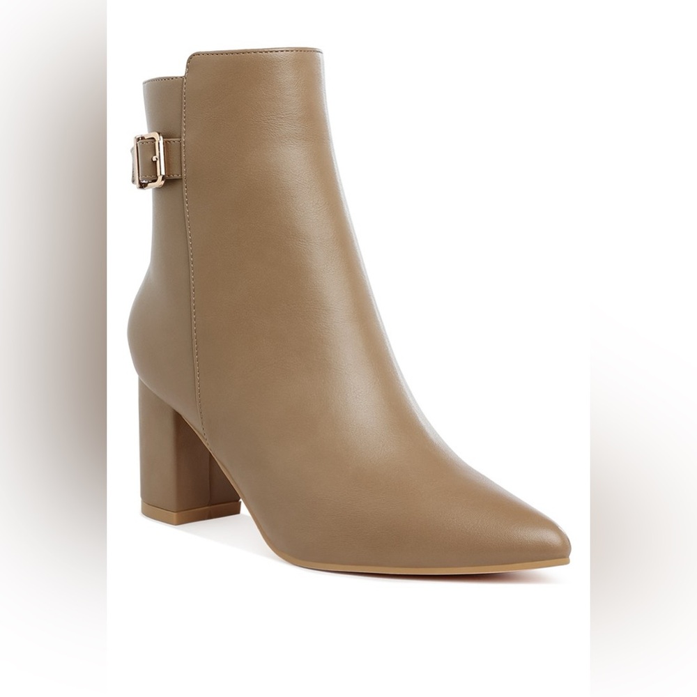 Conchos Belt Detail Block Heel Boots